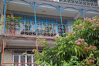 赛博朋克都市生活模拟游戏《N城狂想》中文预告